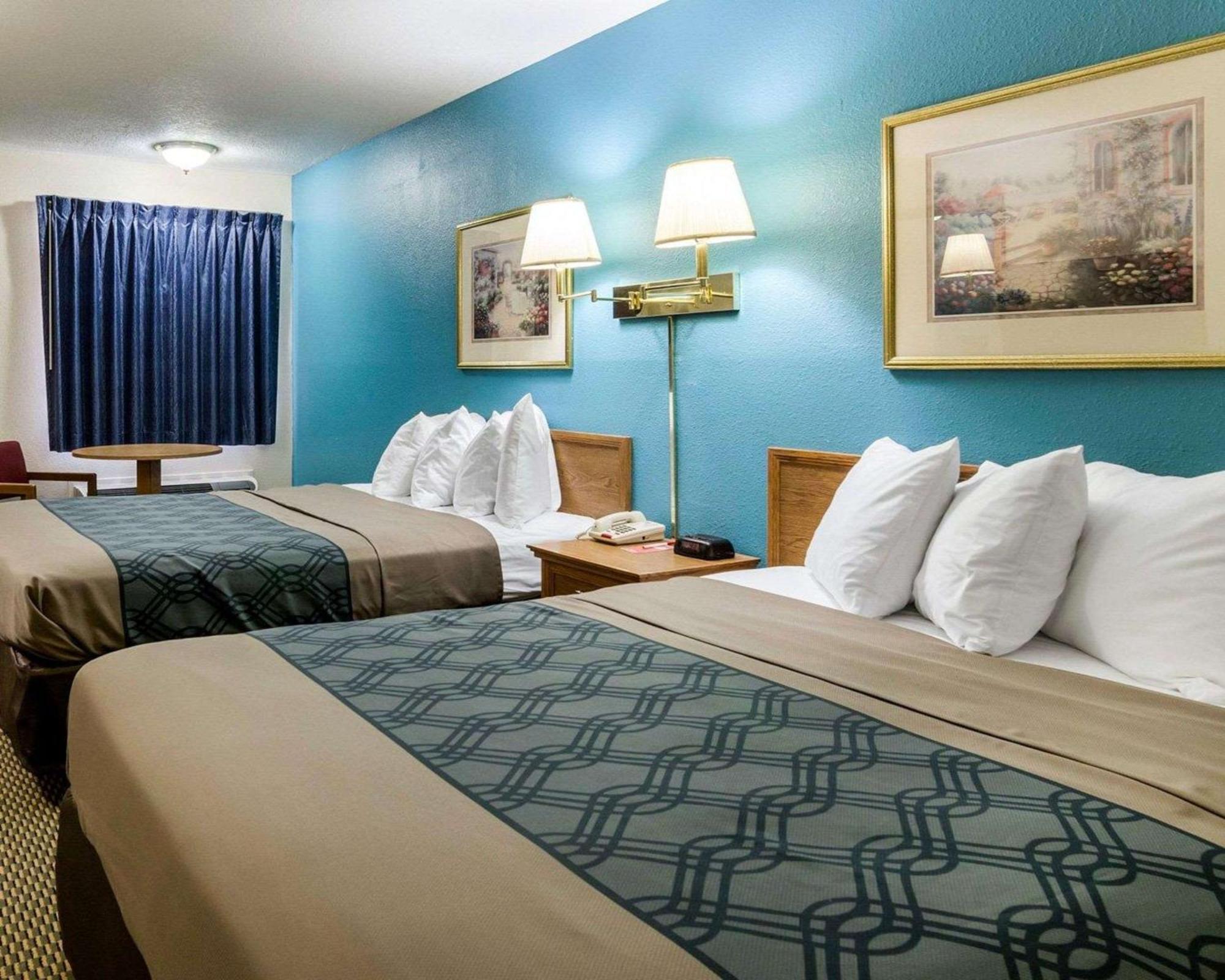 Econo Lodge University Lawrence Esterno foto