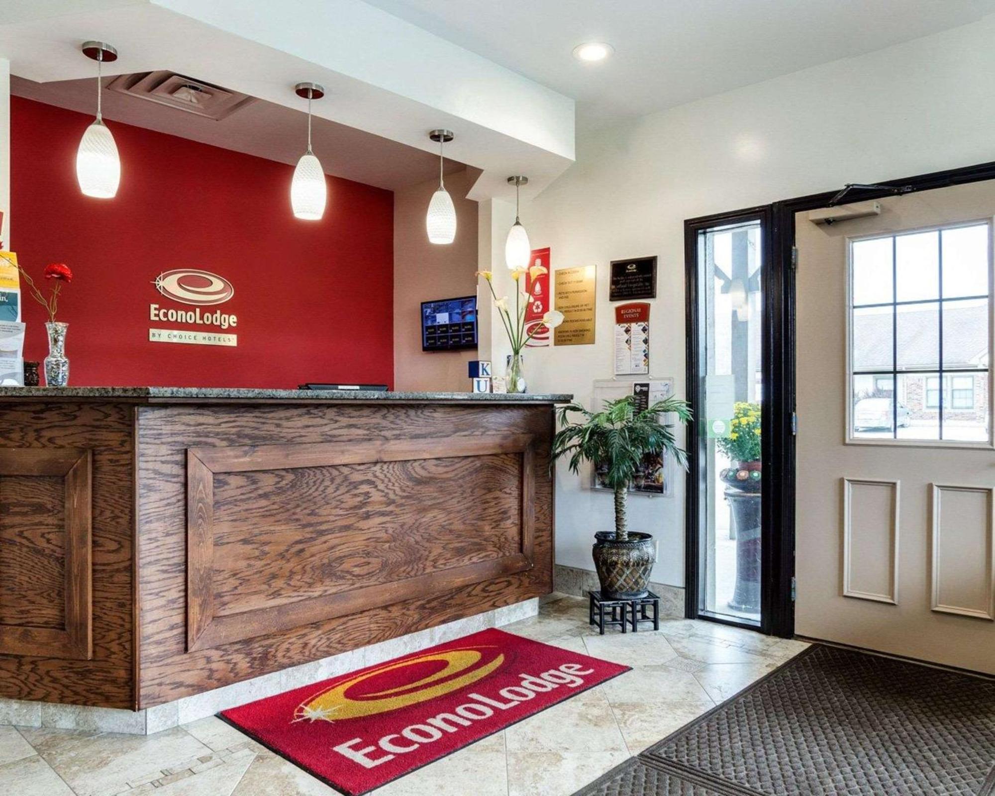 Econo Lodge University Lawrence Esterno foto