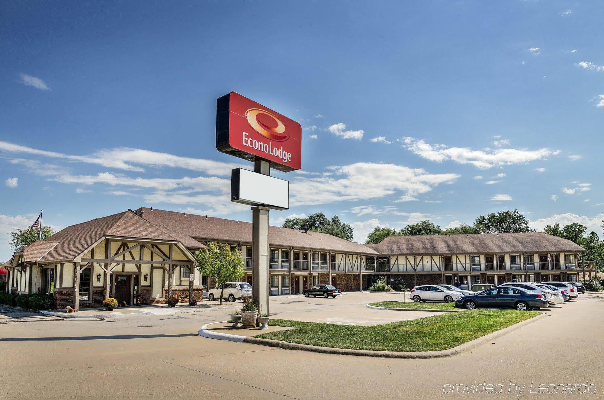 Econo Lodge University Lawrence Esterno foto